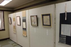 【終了】2026年1月31日〜2月6日:受講生100名と講師による絵画と書道の展覧会@武庫川女子大西宮北口キャンパス 0-2